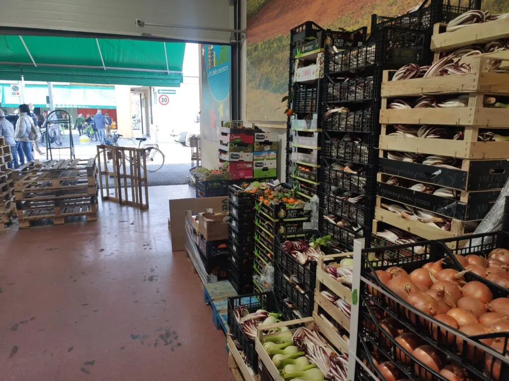 Operatori Orofruit al lavoro